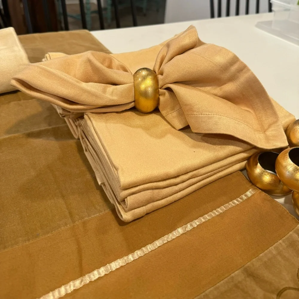 Threshold Table Runner, Napkins & Rings, Tablecloth Set